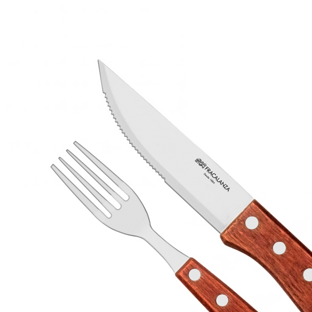 Fotografia para o produto Jogo de 12 talheres para churrasco em aço inox com cabo de madeira